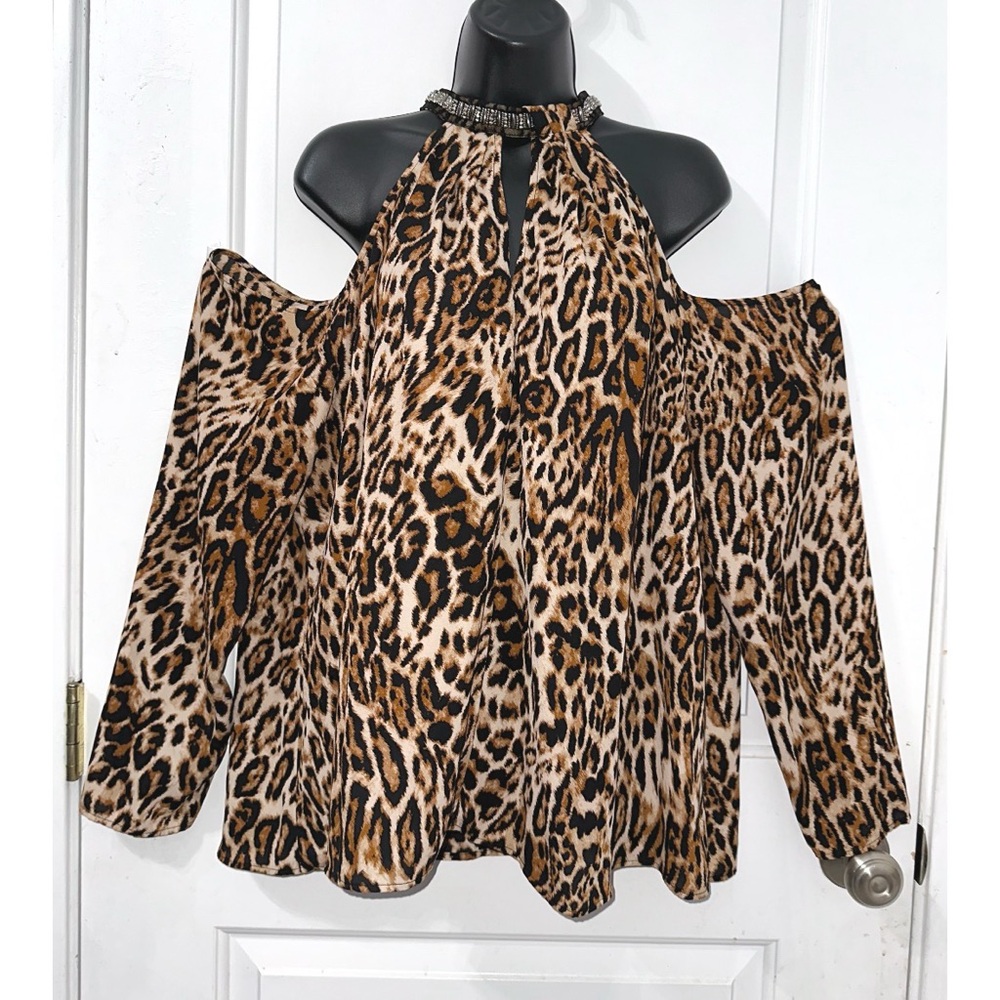 BOLD elements Leopard Cold-Shoulder Halter Blouse in Brown Black Cream